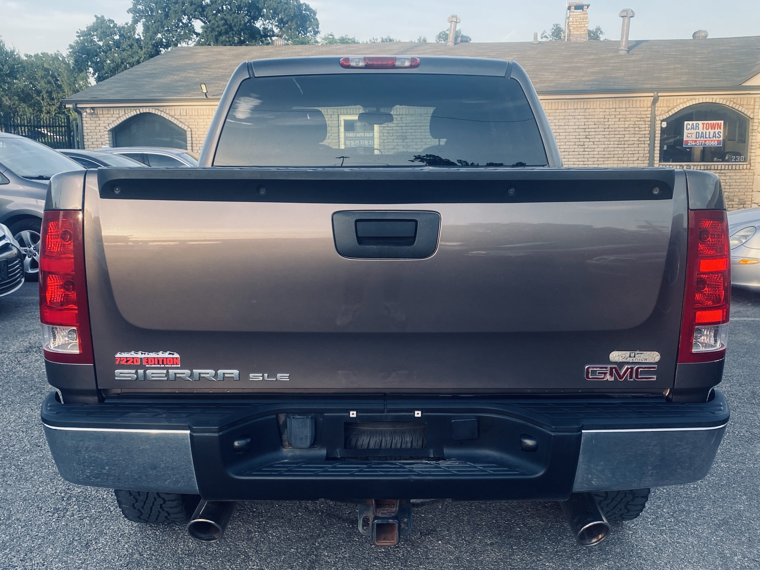 2008 GMC SIERRA 1500 CREW CAB SLE PICKUP 4D 5 3/4 FT