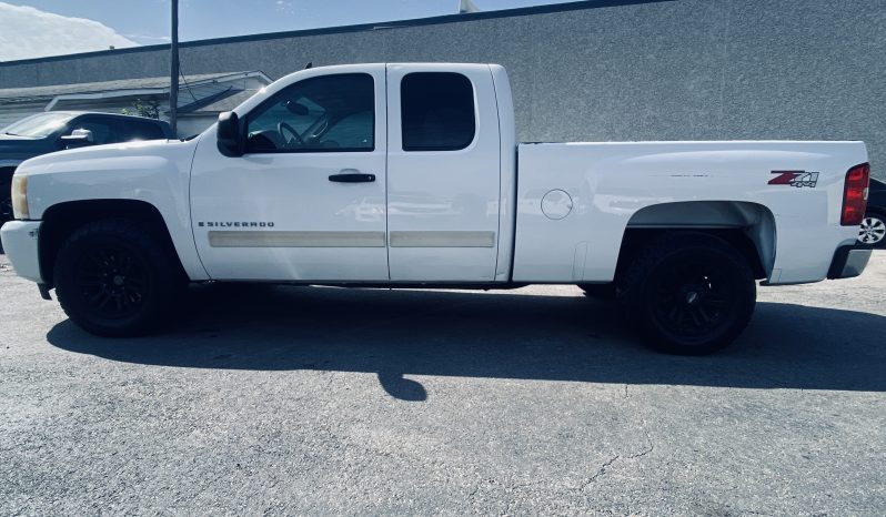 
								2009 CHEVROLET SILVERADO 1500 EXTENDED CAB LT PICKUP 4D 6 1/2 FT full									