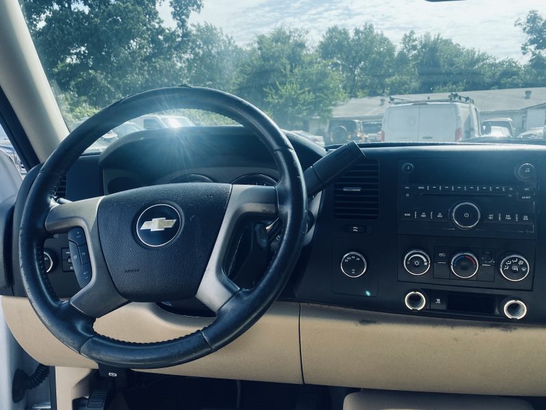 
								2009 CHEVROLET SILVERADO 1500 EXTENDED CAB LT PICKUP 4D 6 1/2 FT full									