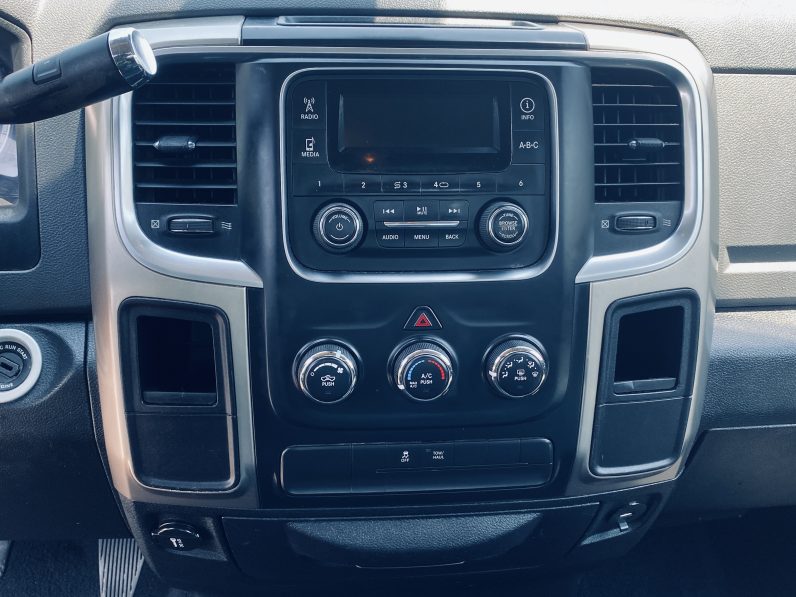 
								2013 RAM 1500 REGULAR CAB SLT PICKUP 2D 8 FT full									