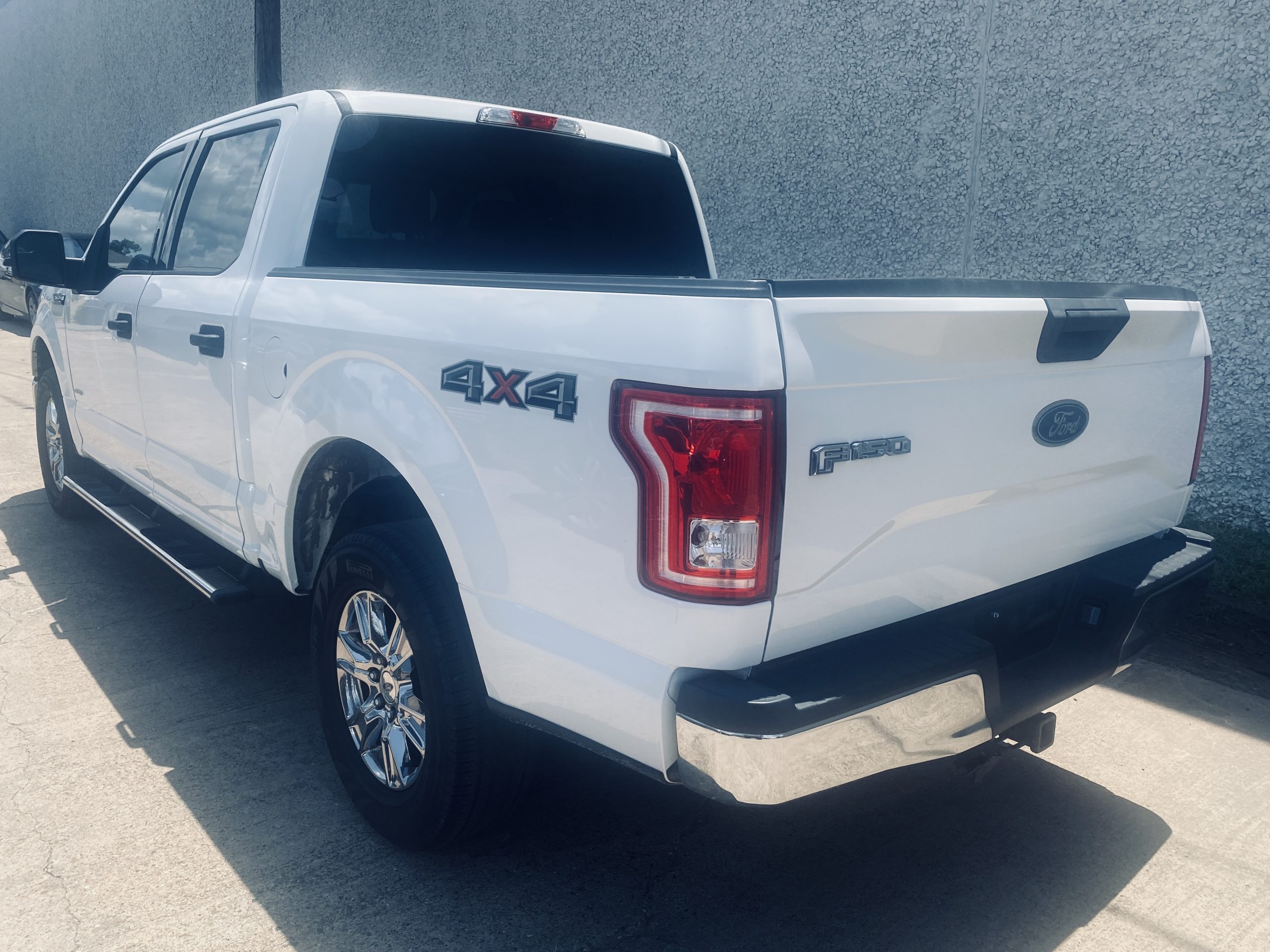 2015 Ford F-150 4WD XLT SuperCrew