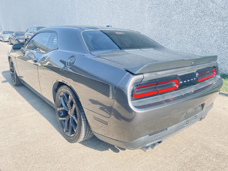 
								2019 Dodge Challenger SXT full									