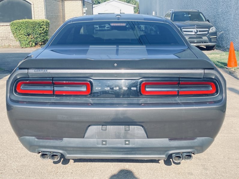 
								2019 Dodge Challenger SXT full									