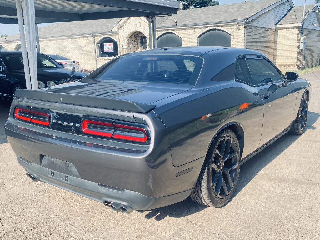 2019 Dodge Challenger SXT