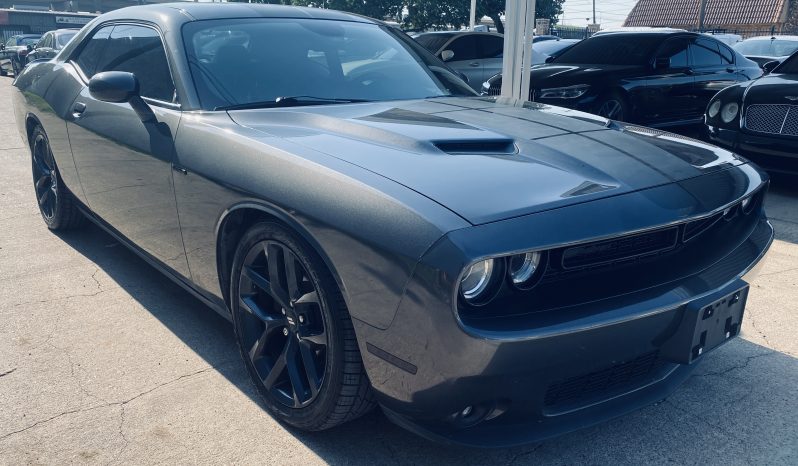 
								2019 Dodge Challenger SXT full									