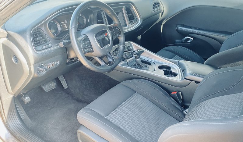 
								2019 Dodge Challenger SXT full									