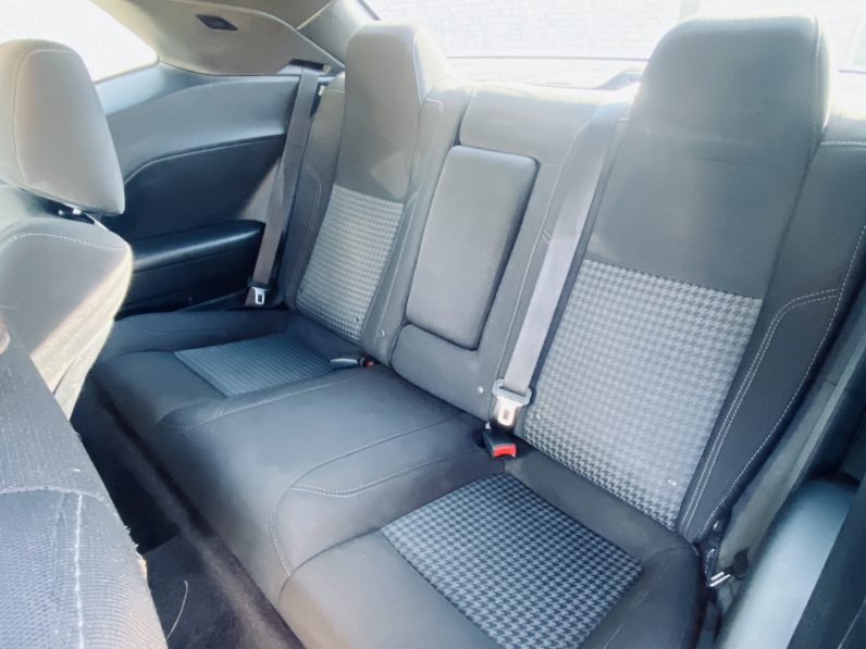 
								2019 Dodge Challenger SXT full									