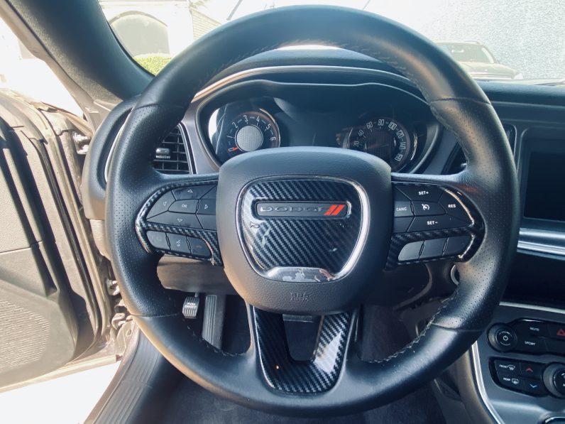 
								2019 Dodge Challenger SXT full									