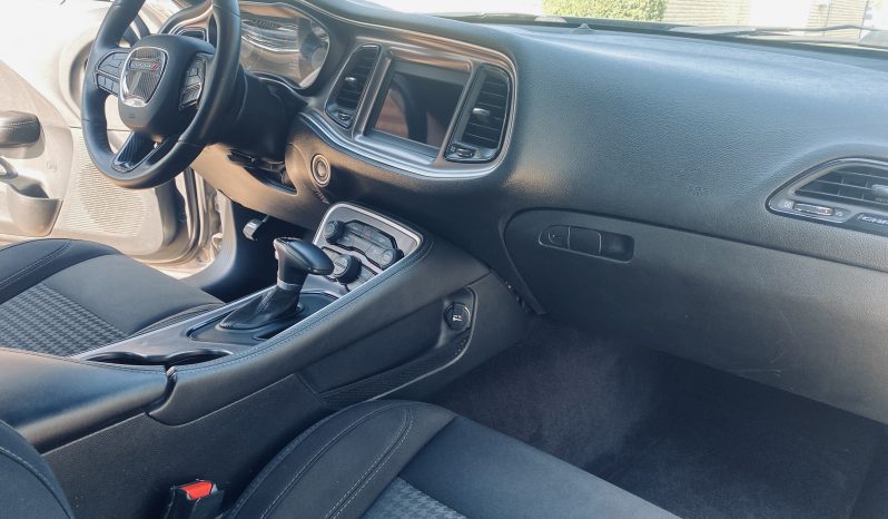 
								2019 Dodge Challenger SXT full									