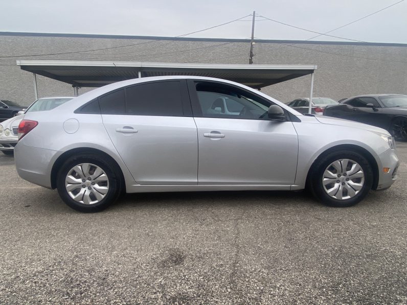 
								CHEVROLET Cruze Limited LS 2016 Sedan/Saloon full									