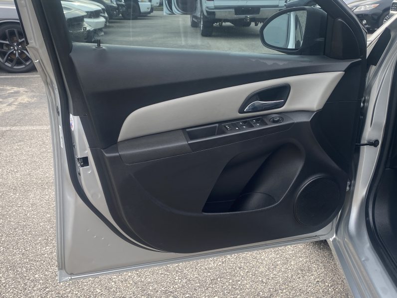 
								CHEVROLET Cruze Limited LS 2016 Sedan/Saloon full									