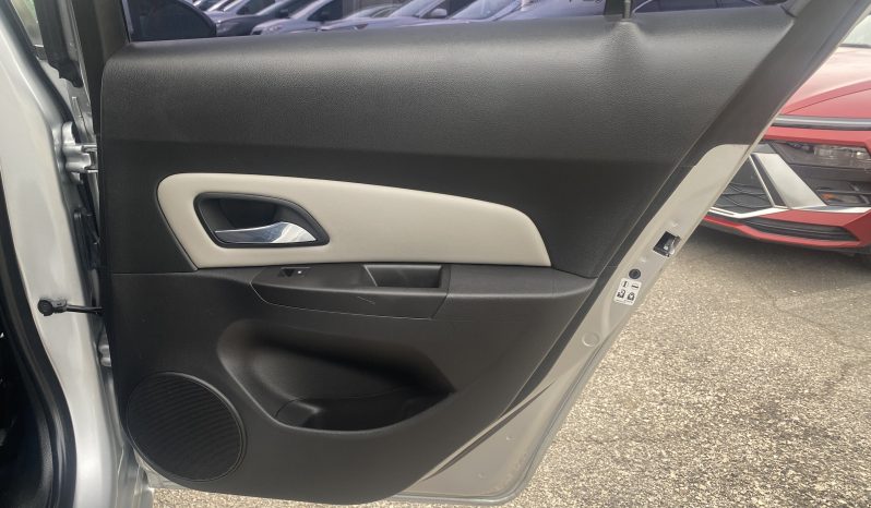 
								CHEVROLET Cruze Limited LS 2016 Sedan/Saloon full									