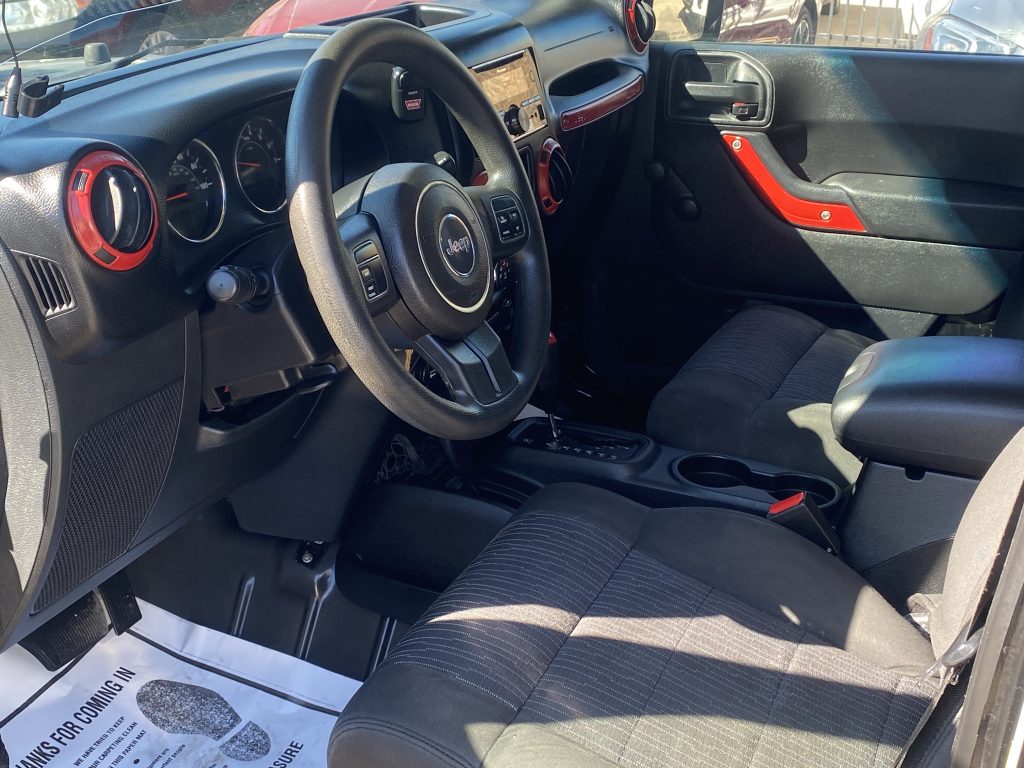 JEEP Wrangler Unlimited X 2011 Sport Utility Vehicle (SUV)