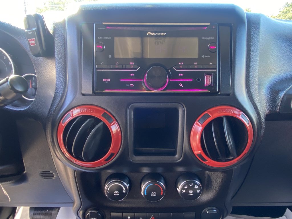 JEEP Wrangler Unlimited X 2011 Sport Utility Vehicle (SUV)