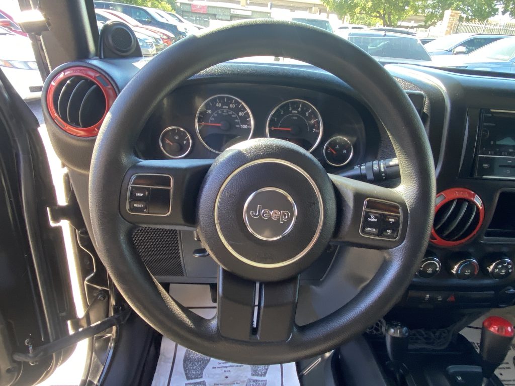 JEEP Wrangler Unlimited X 2011 Sport Utility Vehicle (SUV)