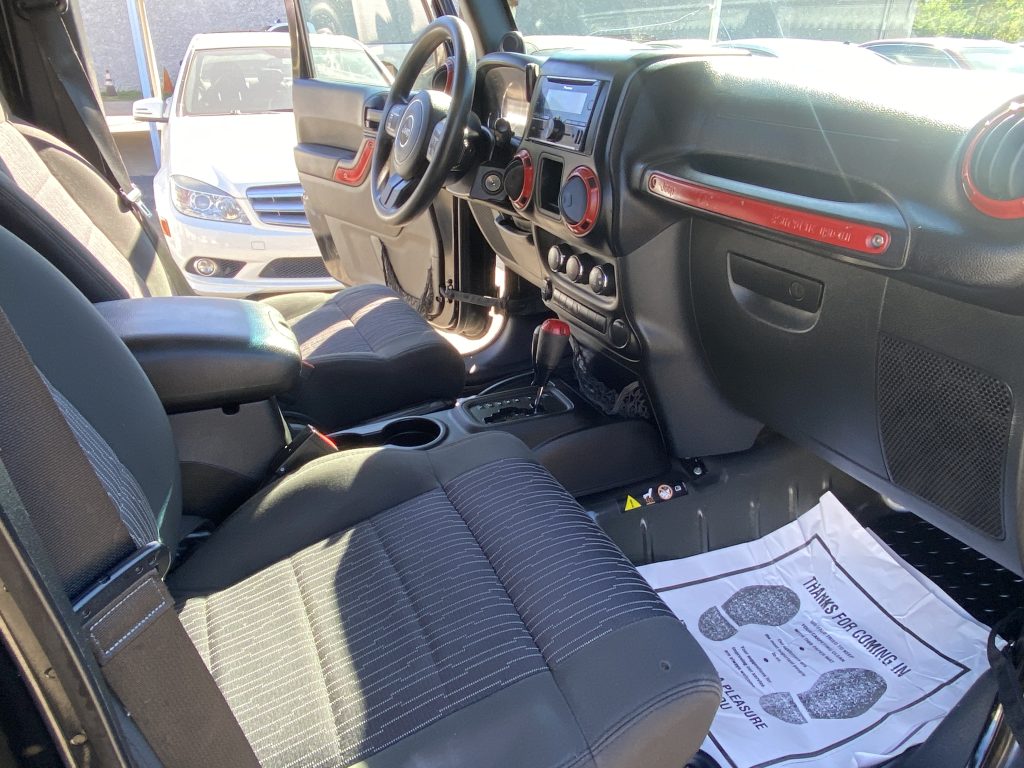 JEEP Wrangler Unlimited X 2011 Sport Utility Vehicle (SUV)