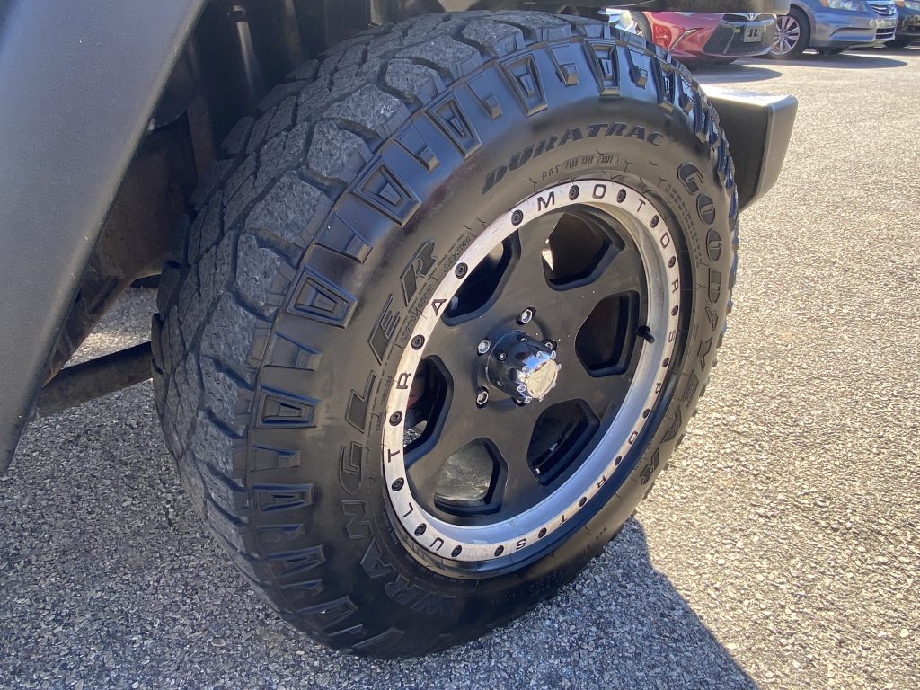 JEEP Wrangler Unlimited X 2011 Sport Utility Vehicle (SUV)