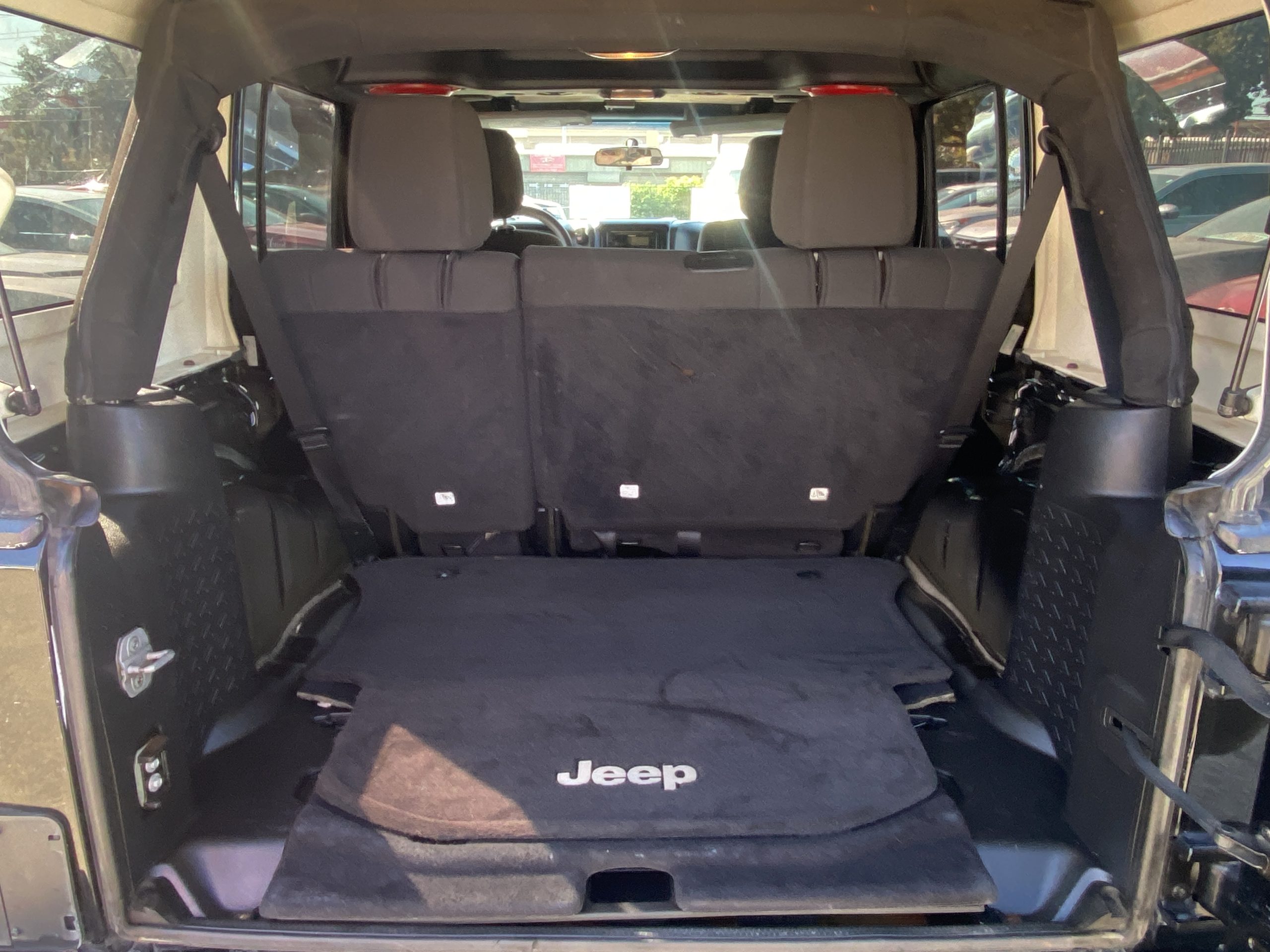 JEEP Wrangler Unlimited X 2011 Sport Utility Vehicle (SUV)