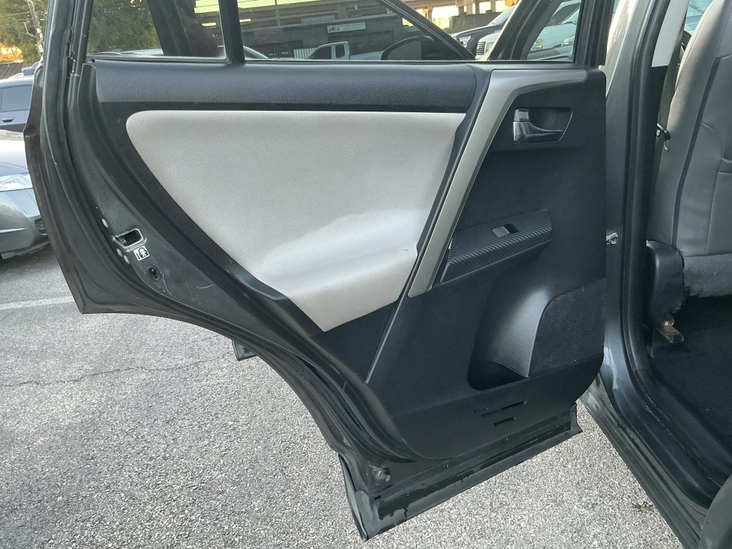 TOYOTA RAV4 Sports 2014 Sport Utility Vehicle (SUV)/Multi-Purpose Vehicle (MPV)