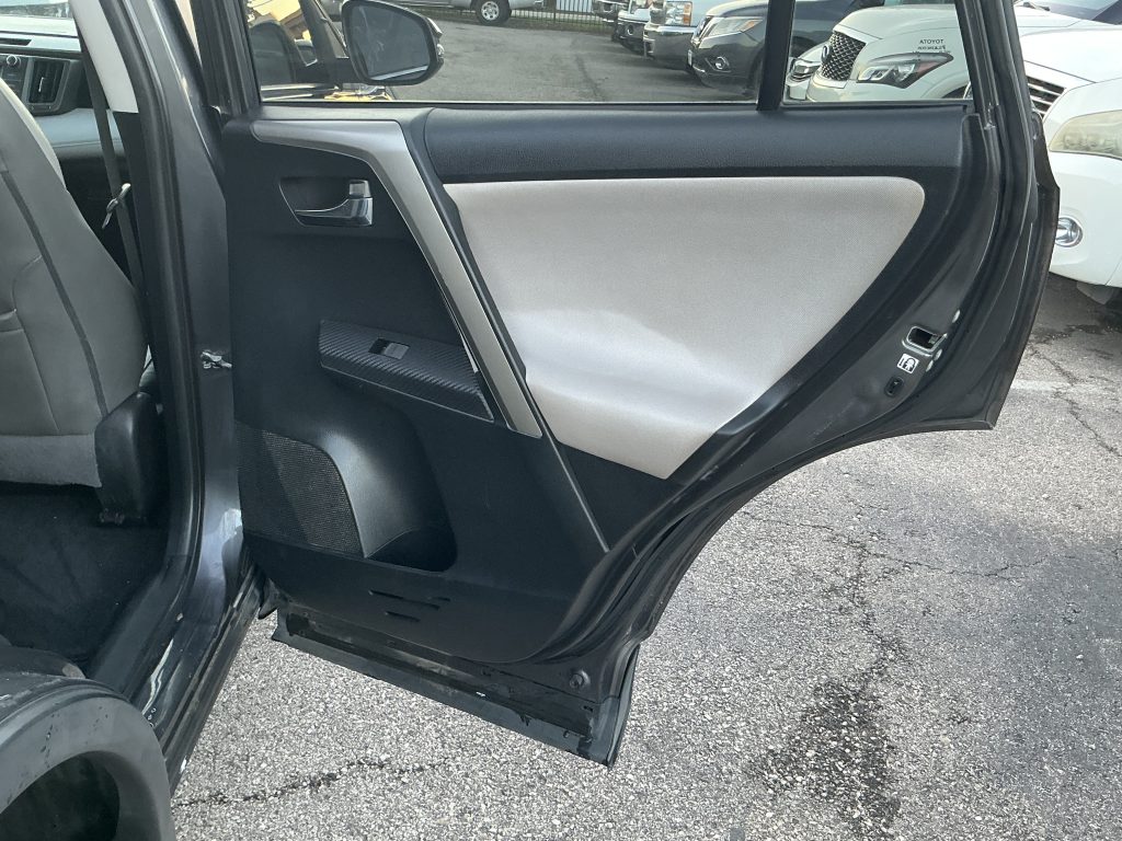 TOYOTA RAV4 Sports 2014 Sport Utility Vehicle (SUV)/Multi-Purpose Vehicle (MPV)