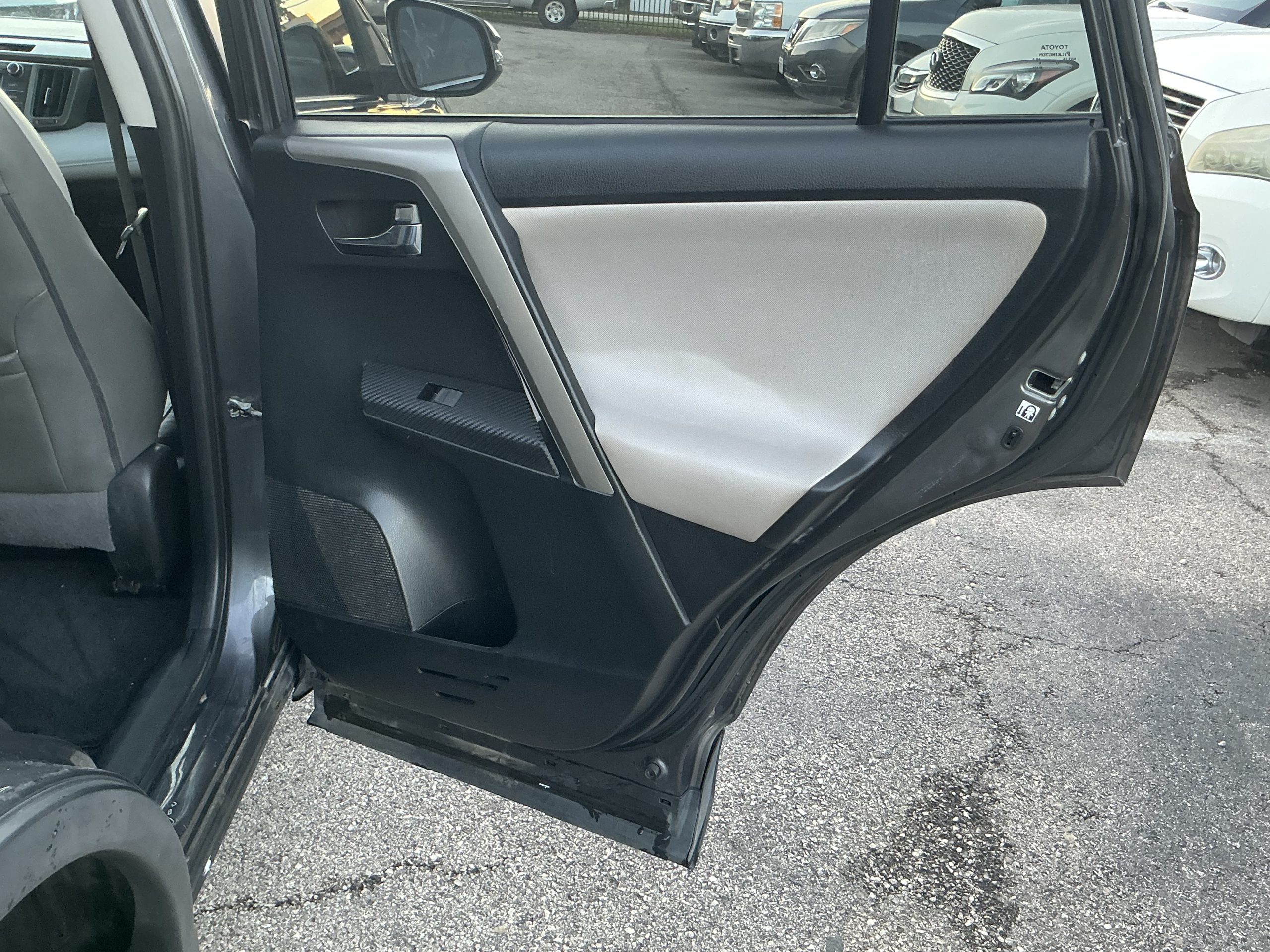 TOYOTA RAV4 Sports 2014 Sport Utility Vehicle (SUV)/Multi-Purpose Vehicle (MPV)