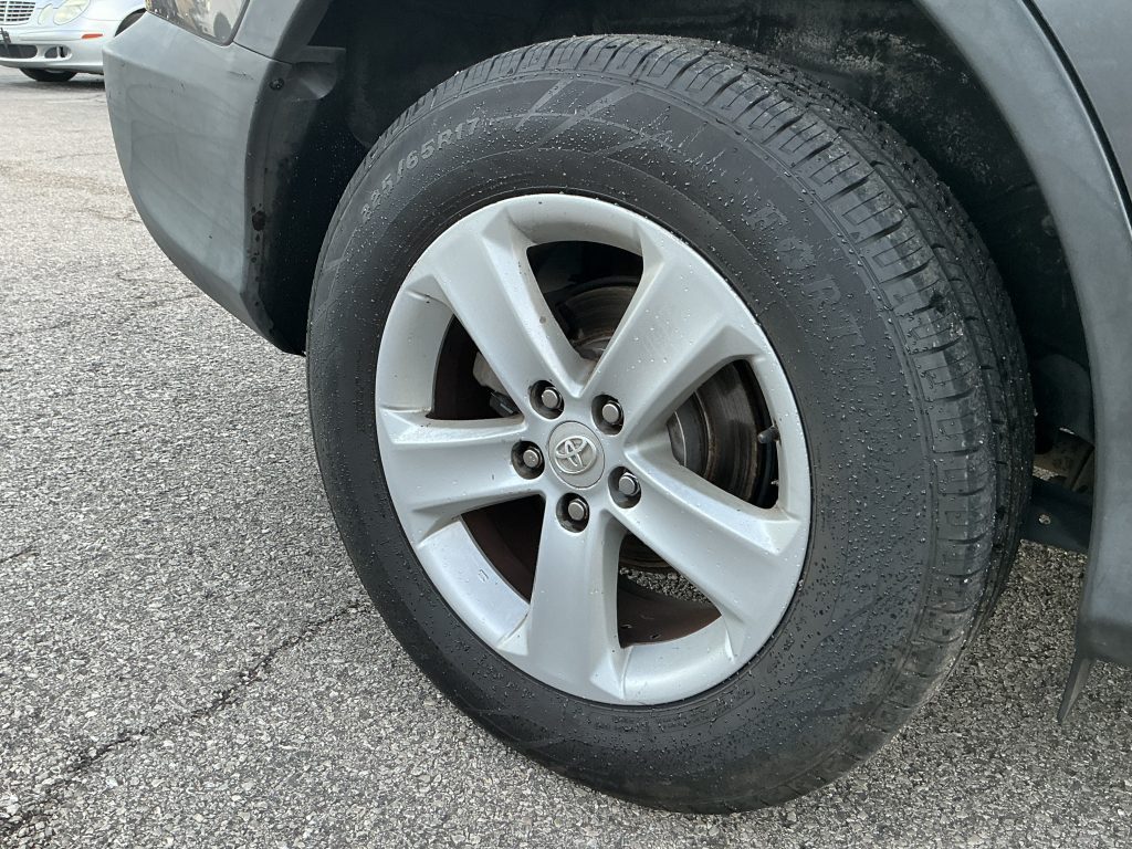 TOYOTA RAV4 Sports 2014 Sport Utility Vehicle (SUV)/Multi-Purpose Vehicle (MPV)