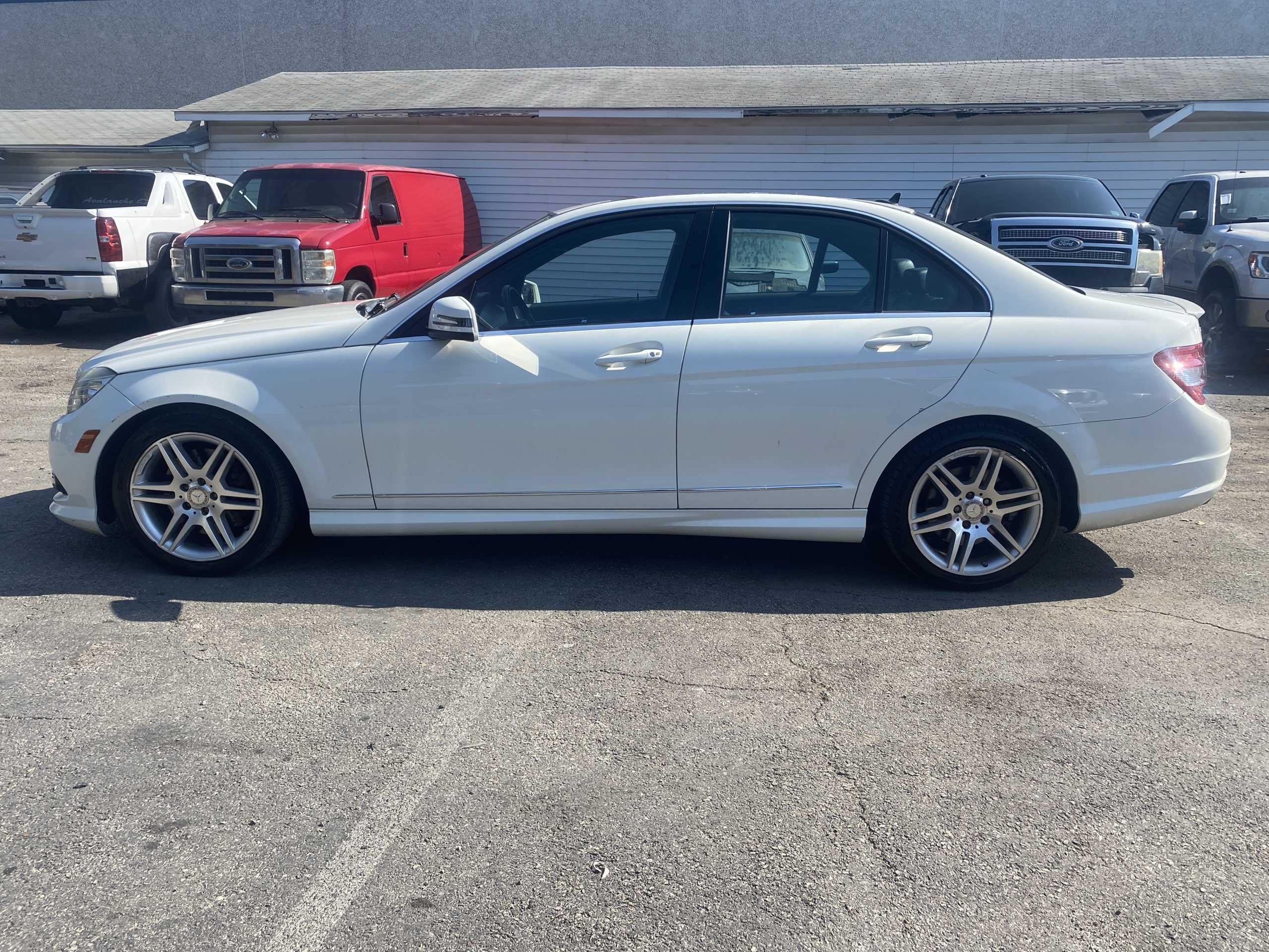 MERCEDES-BENZ C-Class C350 2010 Sedan/Saloon