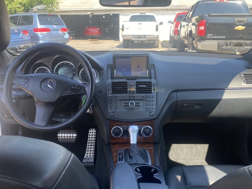 MERCEDES-BENZ C-Class C350 2010 Sedan/Saloon