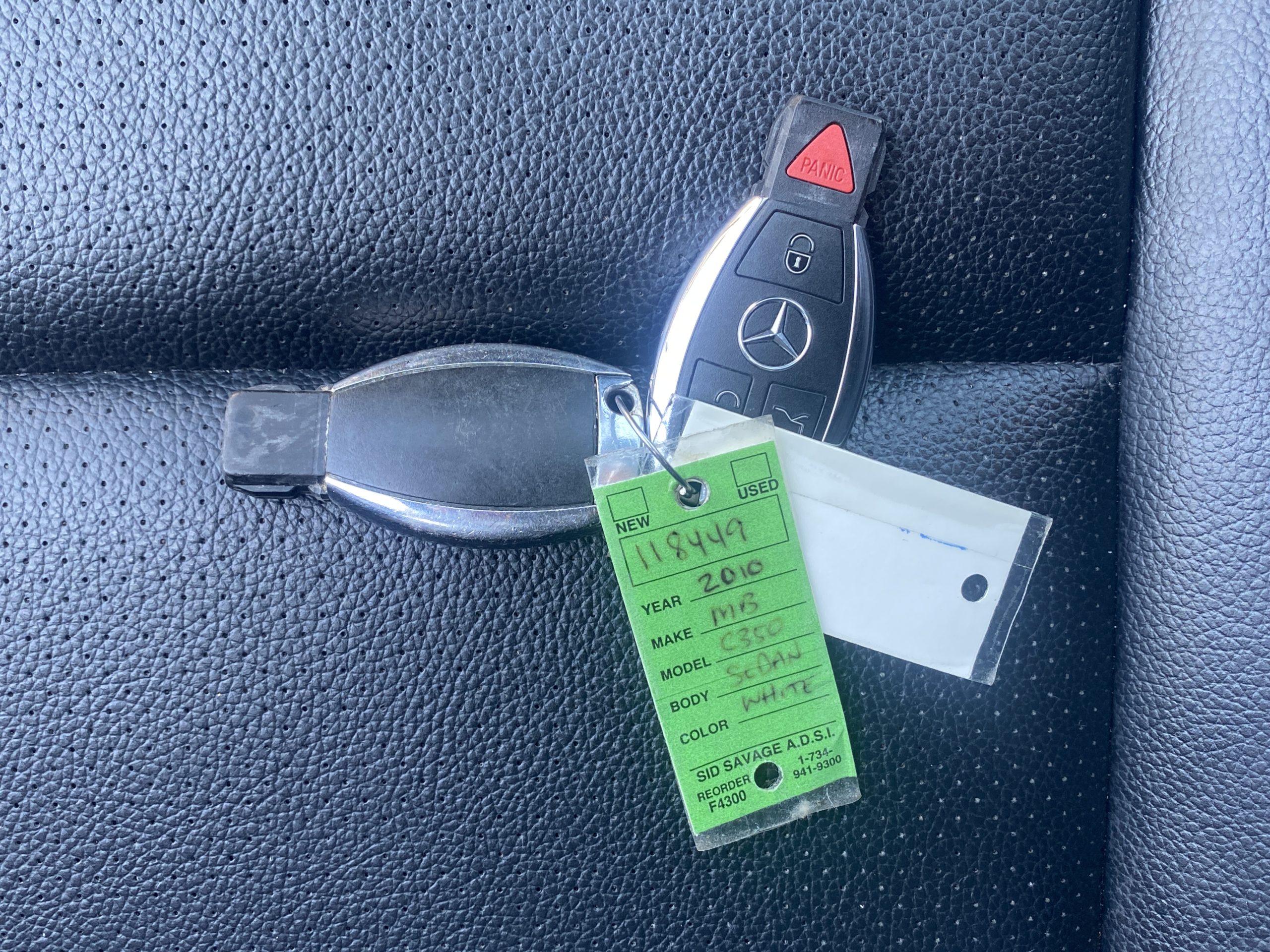 MERCEDES-BENZ C-Class C350 2010 Sedan/Saloon