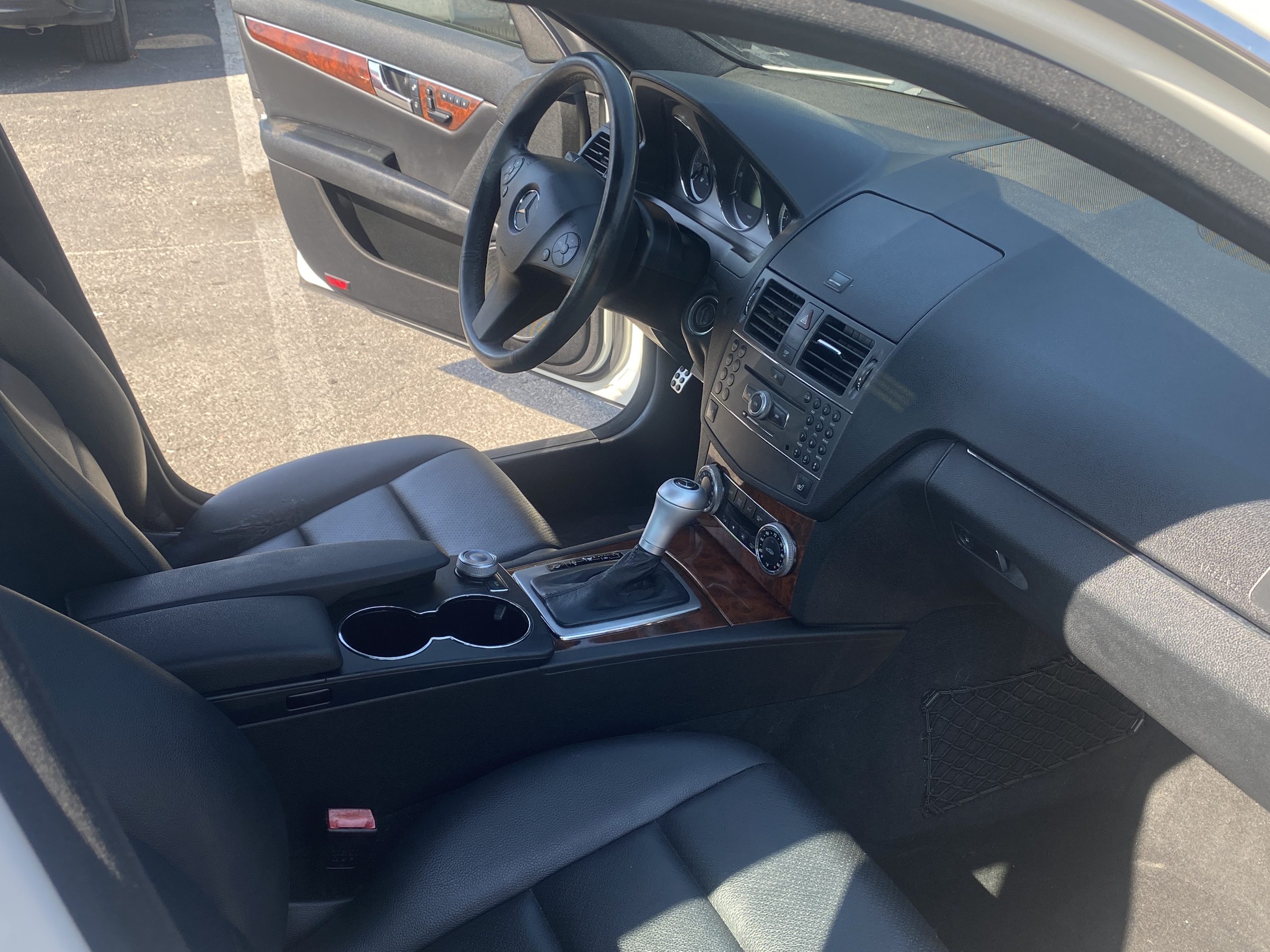 MERCEDES-BENZ C-Class C350 2010 Sedan/Saloon